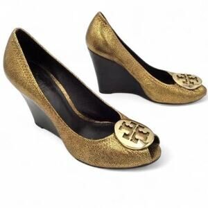 Chic Tory Burch Gold Metallic Cracked Crackle Wedge Heels Logo Classic Comfy 6.5
